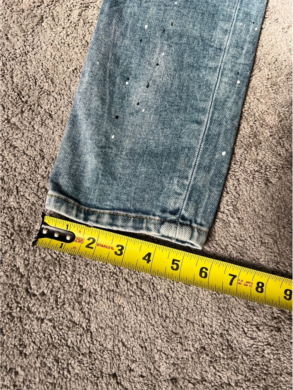Zara Men’s Distressed Paint Splatter Jeans Size 32 Light Wash Slim Straight
